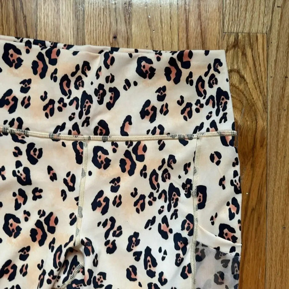 Fabletics Define PowerHold High-Waisted 7/8 Legging, Size M - Picture 12 of 15